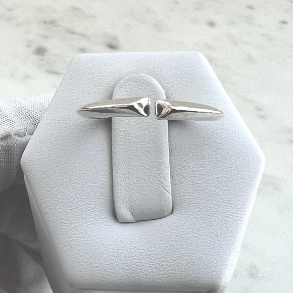 Sale $12 Firm! .925 Sterling Silver Heart Open Ended Ring - Picture 9 of 17